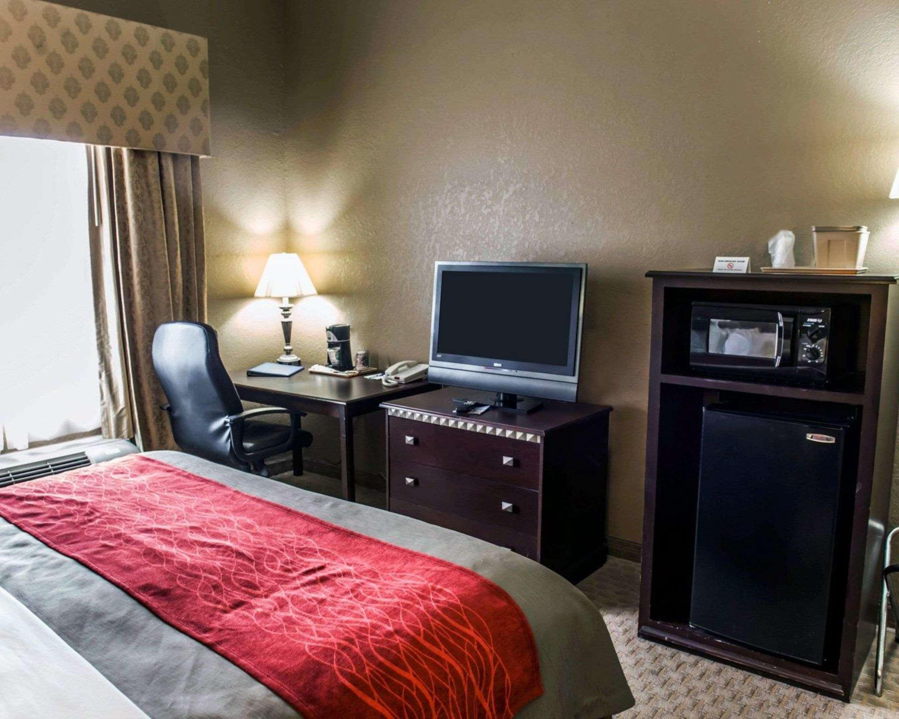 Comfort Inn & Suites Marianna I-10 Bagian luar foto