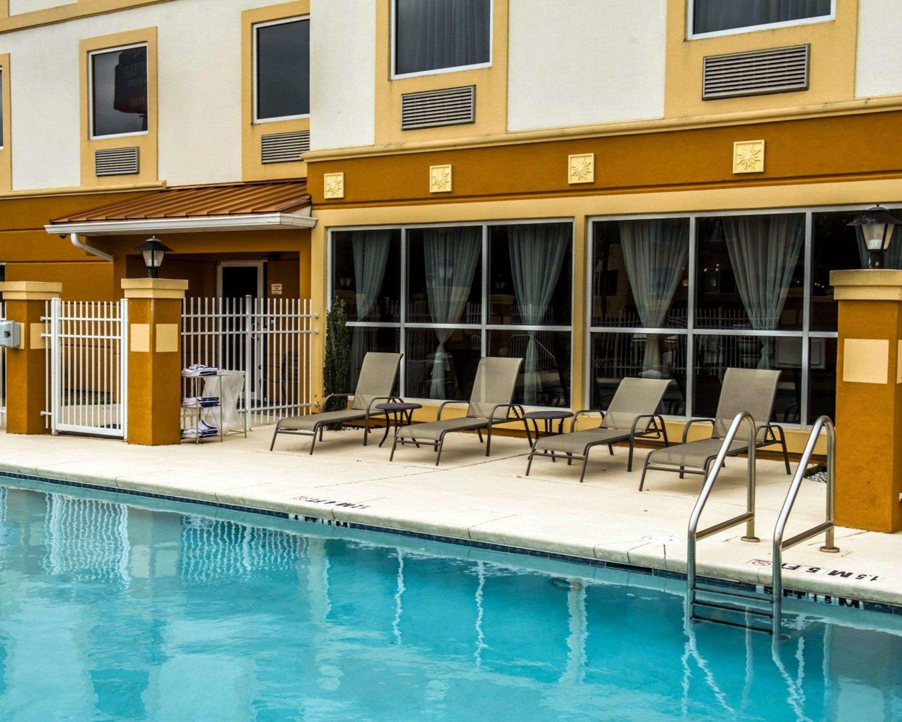 Comfort Inn & Suites Marianna I-10 Bagian luar foto